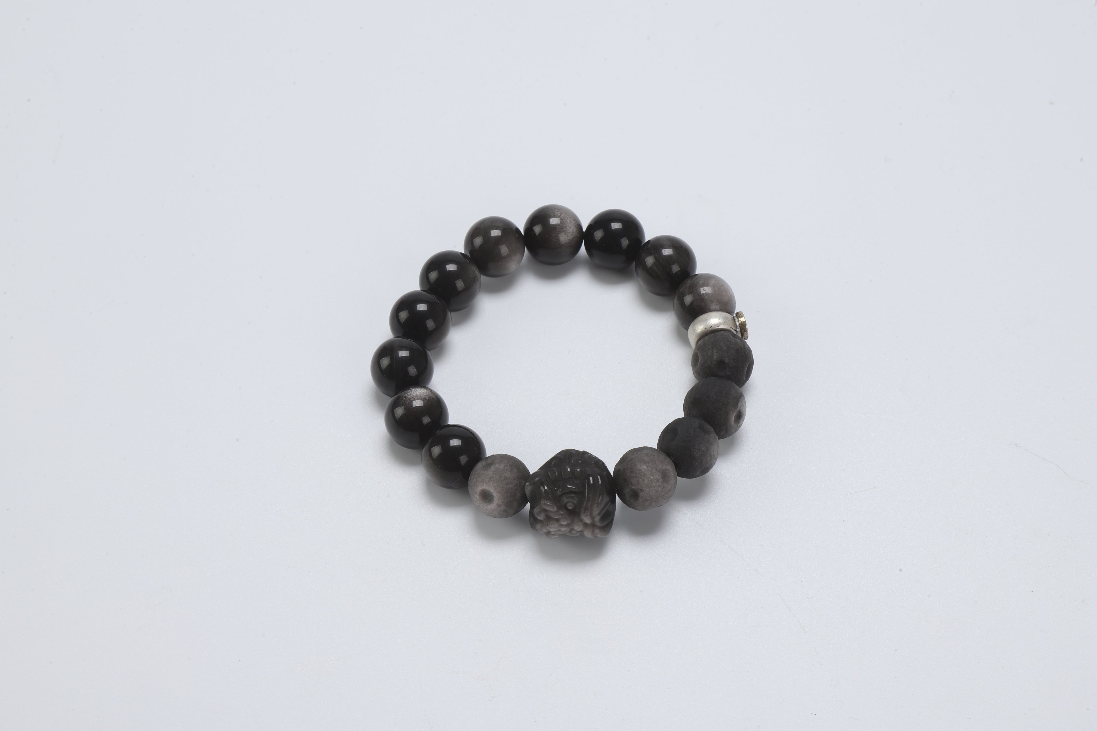 Handcrafted Black Agate Beaded Bracelet with Unique Carved Buddha Head Design – Elegant & Stylish