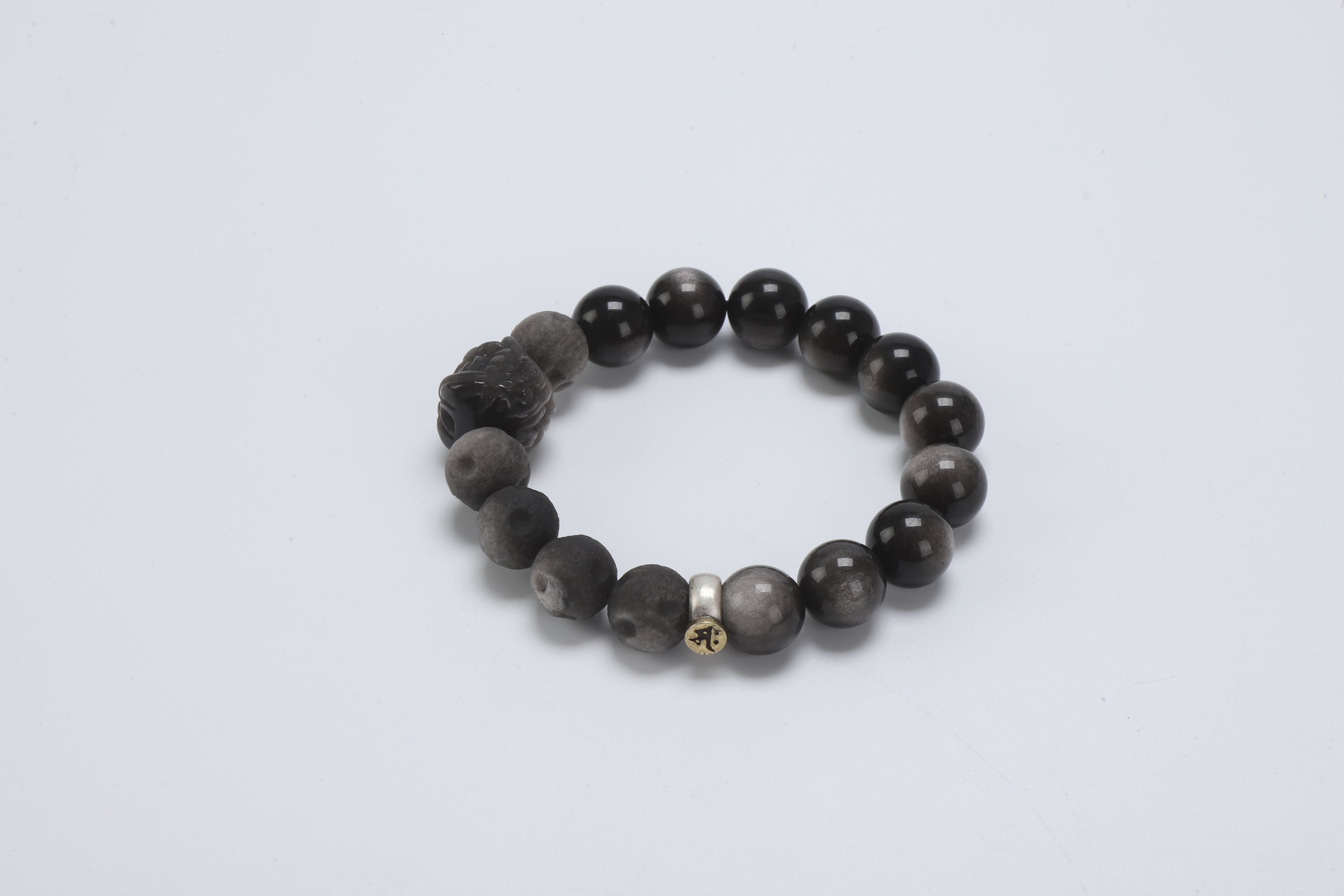 Handcrafted Black Agate Beaded Bracelet with Unique Carved Buddha Head Design – Elegant & Stylish